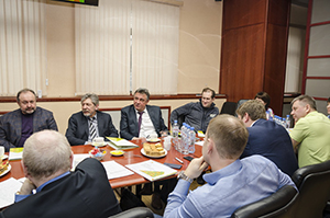 Новые члены РСП ХСЗР представляют свои компании 